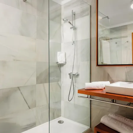 Parque Santiago Iii Official 3*