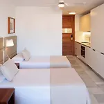 Parque Santiago Iii Official 3*