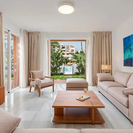 Parque Santiago Iii Official מלון דירות 3*