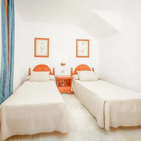 Parque Santiago Iii Official Aparthotel