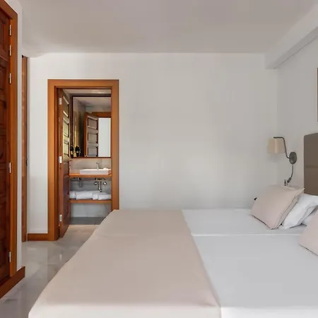 Parque Santiago Iii Official 3*